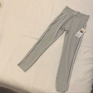 Brand new Vuori leggings!